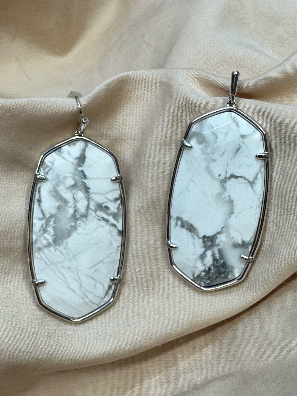 Kendra Scott White Howlite Drop Statement Earrings Silver Frame, Danielle style